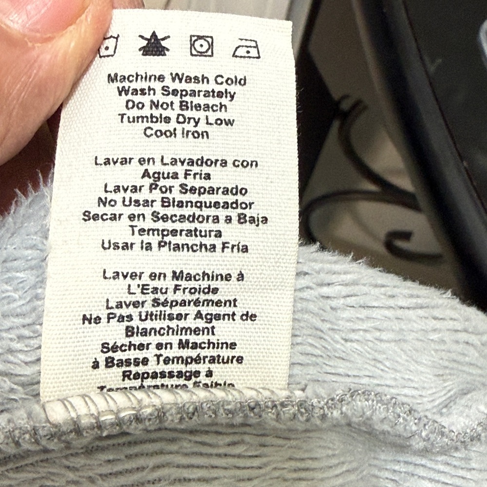 The UGG Robinson Robe Grey Tie-Waist Women's Coat is in great condition, cotton - Picture 9 of 10